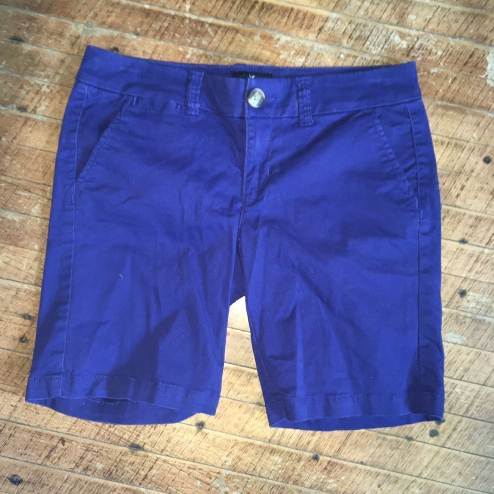 American Eagle royal blue size 2 stretch Bermuda shorts